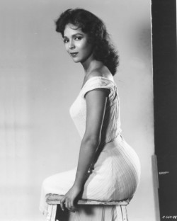 dorothydandridgedd2225.jpg