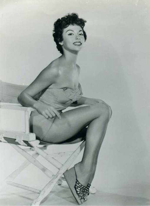 Rita Moreno was very hot back in the day. 